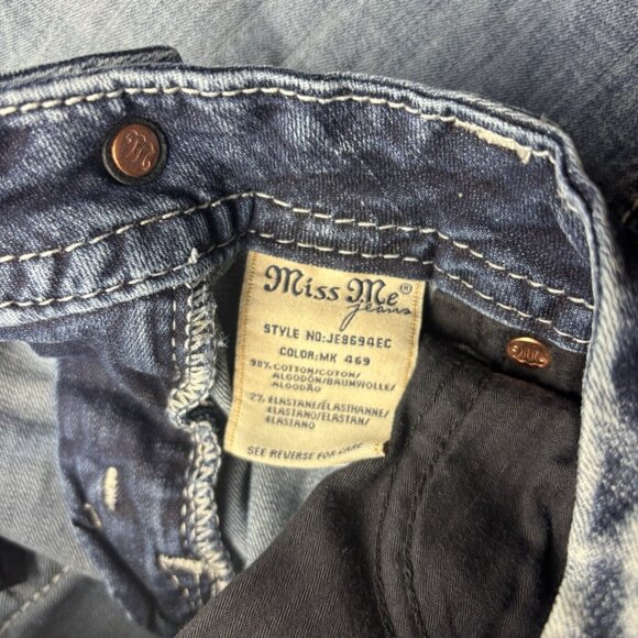 Miss Me Mid Rise Easy Crop Jeans Distressed Light Wash Angel Wings Size 26 - Picture 10 of 12